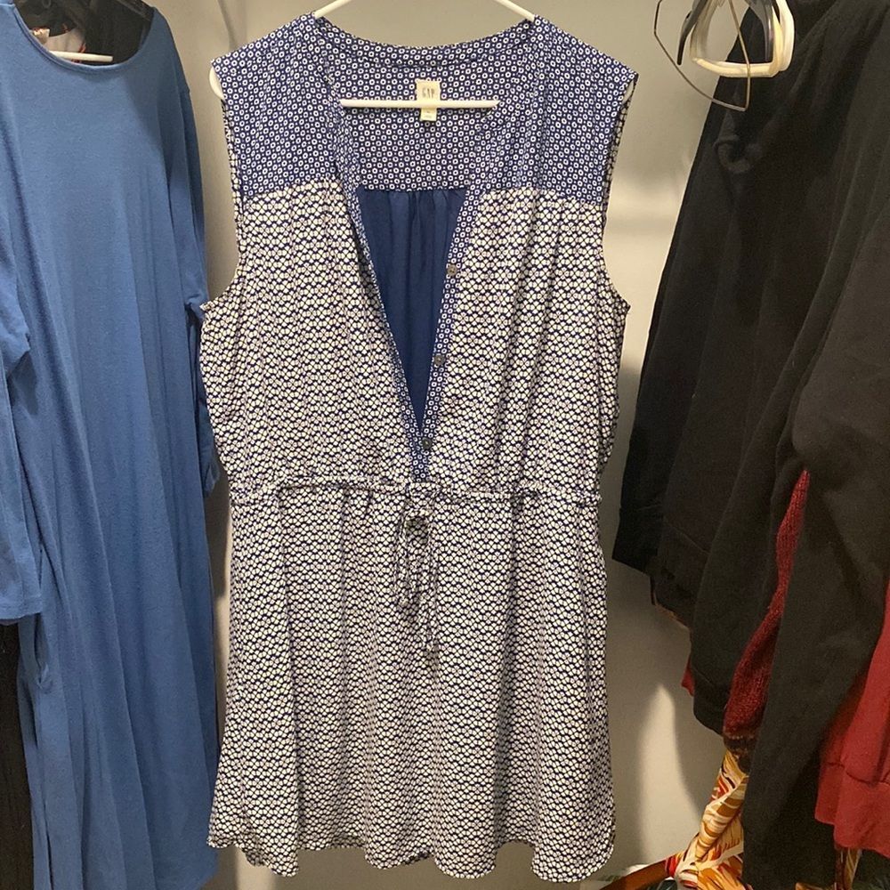 Patterned Blue Dress w Pockets
